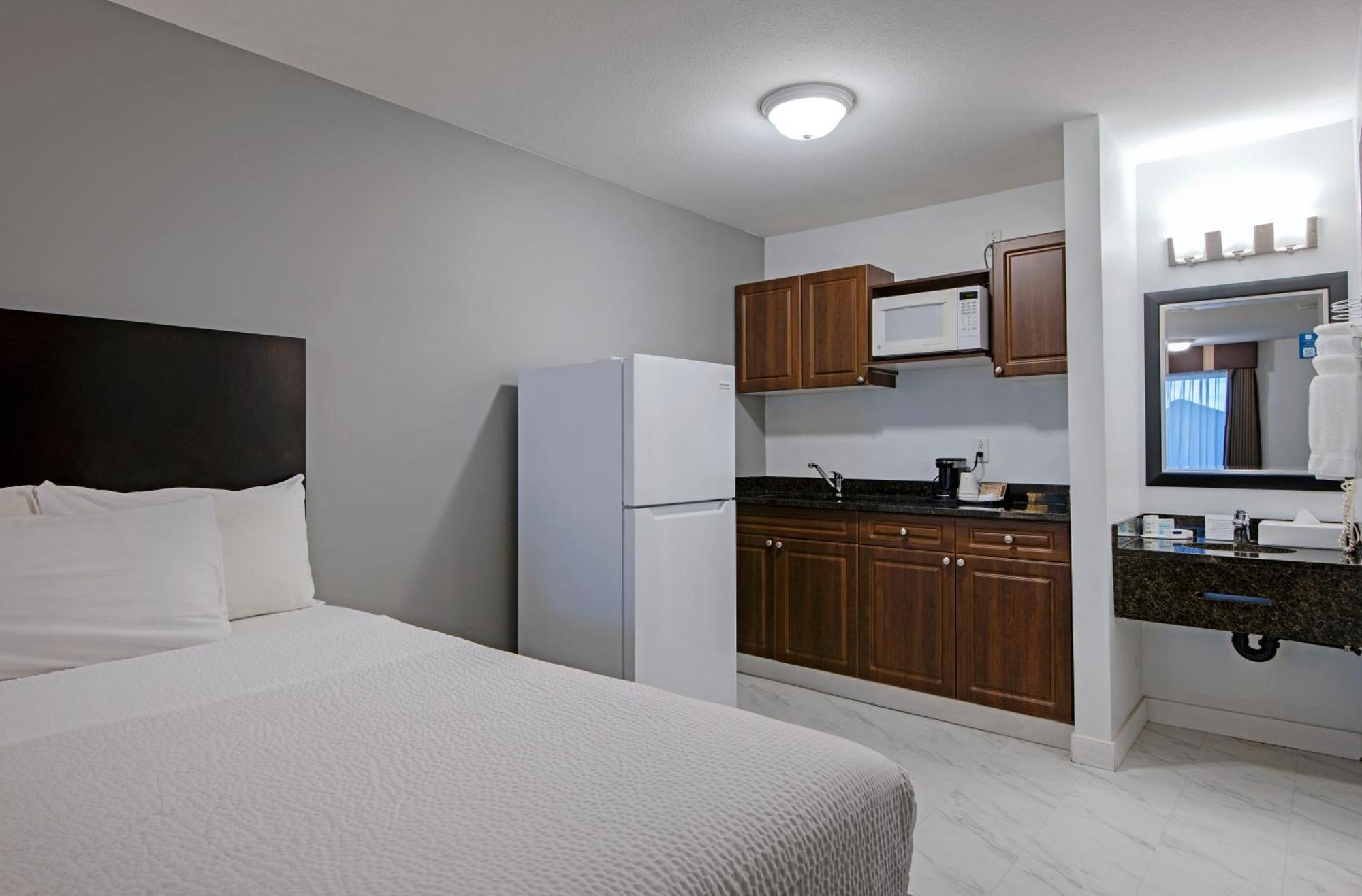 Travelodge By Wyndham Kamloops Mountview Exteriér fotografie