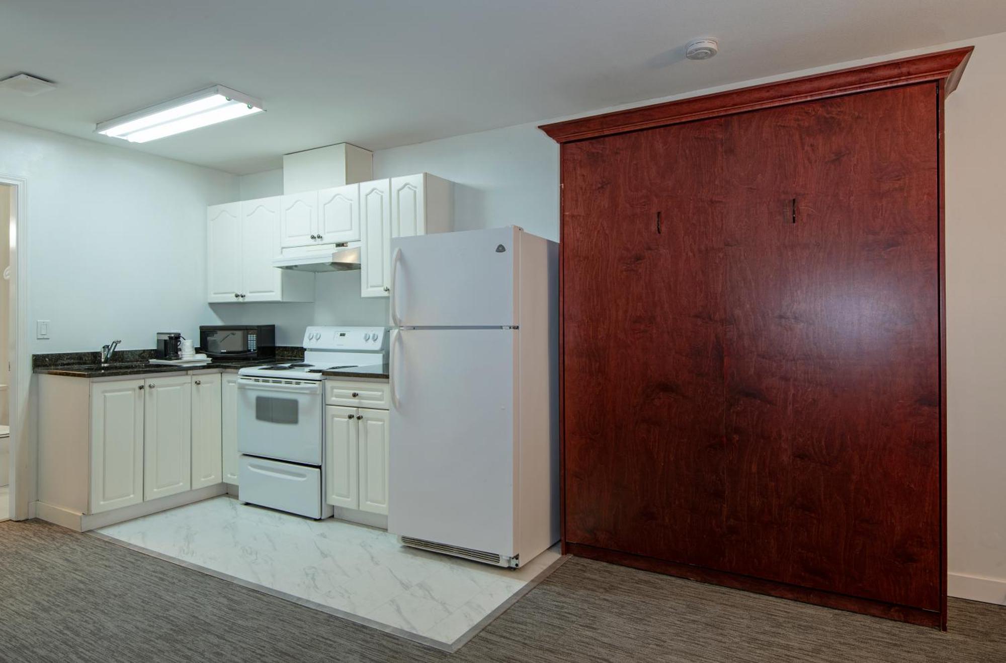 Travelodge By Wyndham Kamloops Mountview Exteriér fotografie