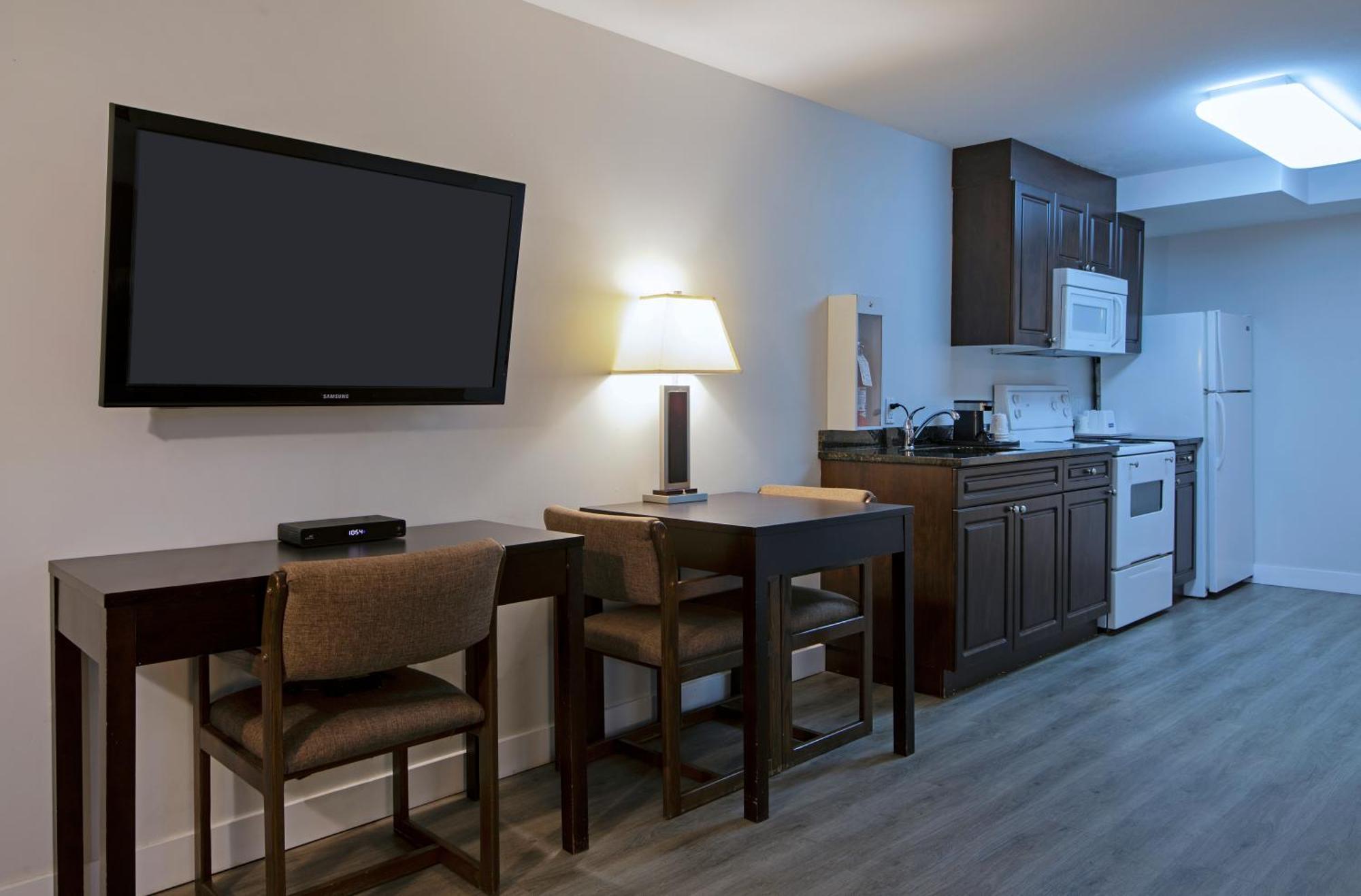 Travelodge By Wyndham Kamloops Mountview Exteriér fotografie