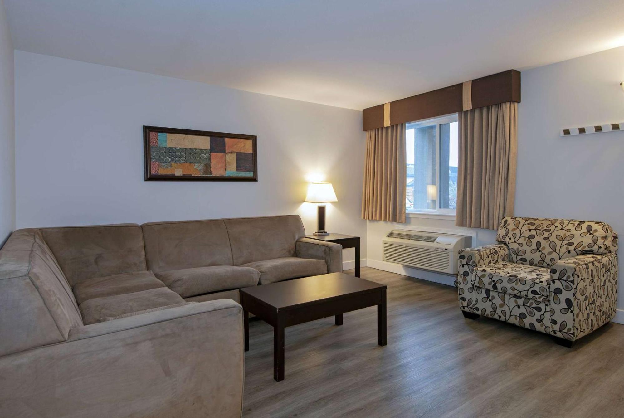 Travelodge By Wyndham Kamloops Mountview Exteriér fotografie