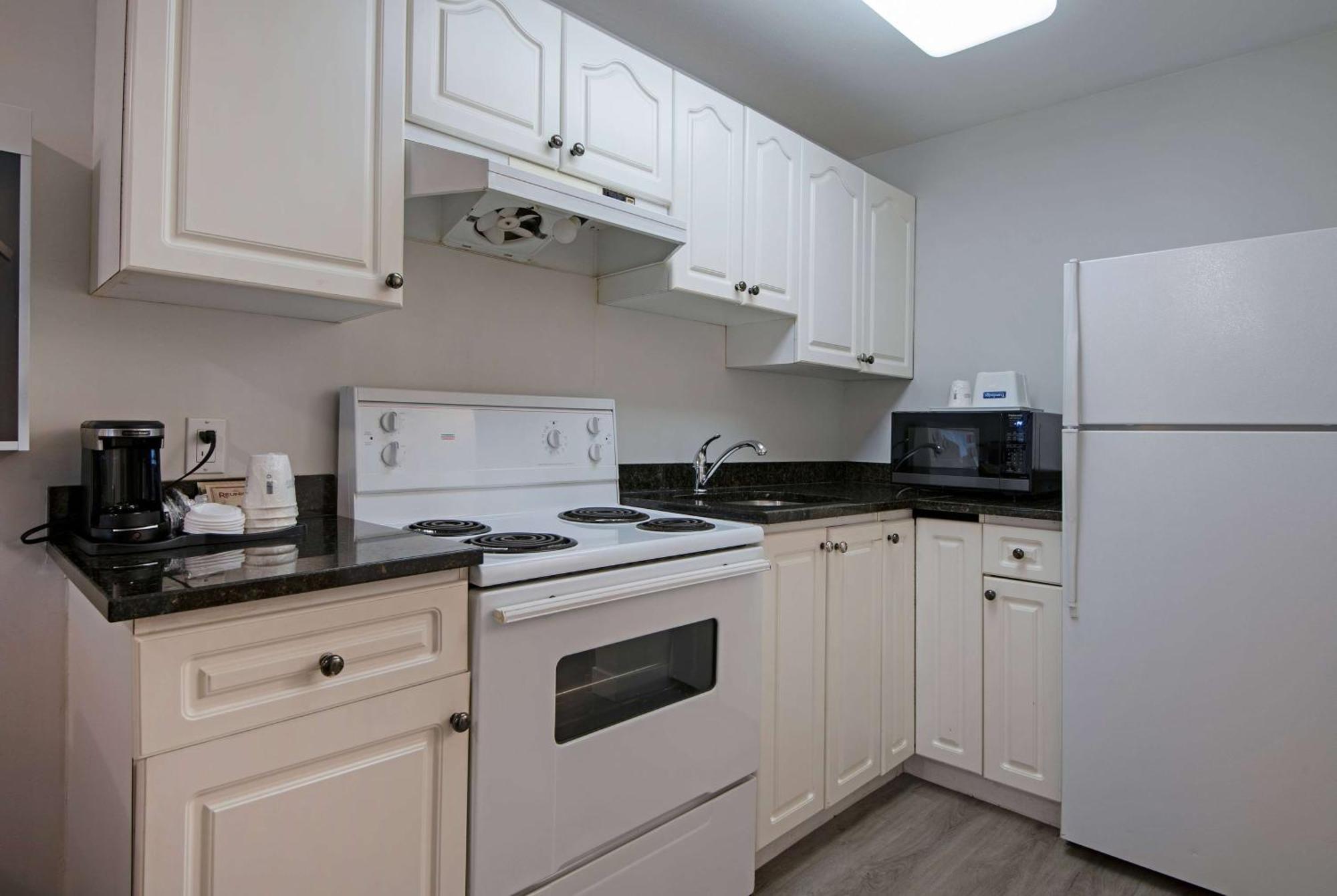 Travelodge By Wyndham Kamloops Mountview Exteriér fotografie